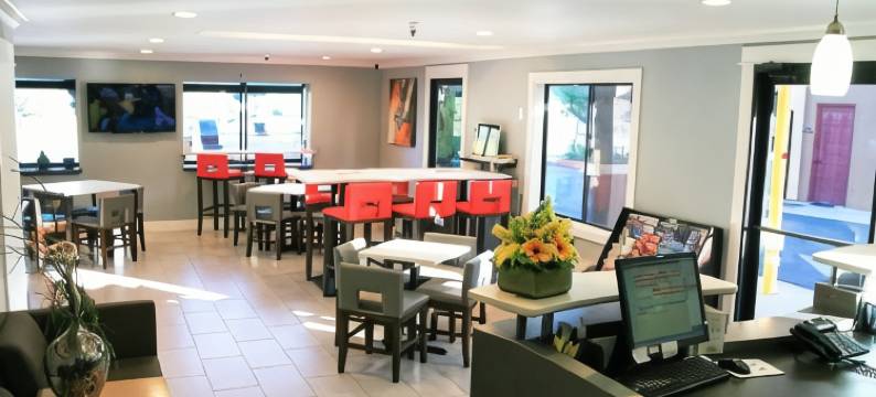 皮诺尔大学伯克利分校戴斯酒店(Days Inn by Wyndham Pinole Berkeley)图片