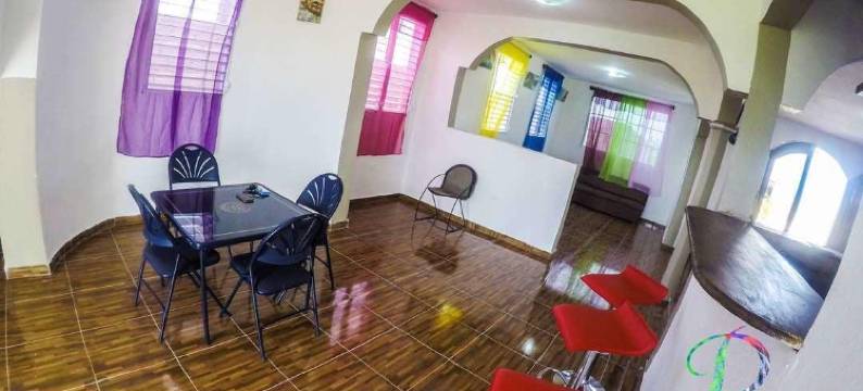 瑞吉酒吧酒店(Regi Hotel & Bar)图片