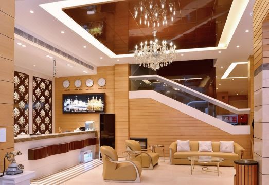 Hotel Sawera Grand Near Golden Temple Hotel Overview