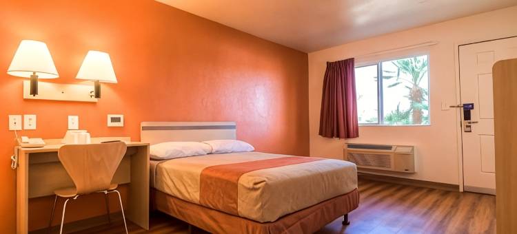 棕榈泉兰乔米拉日6号汽车旅馆(Motel 6 Rancho Mirage, CA - Palm Springs)图片