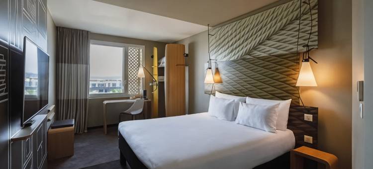 宜必思里昂卡雷德索伊酒店(Ibis Lyon Carré de Soie)图片