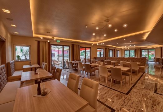 Best Western Plus Bathurst Hotel  Suites Hotel Overview