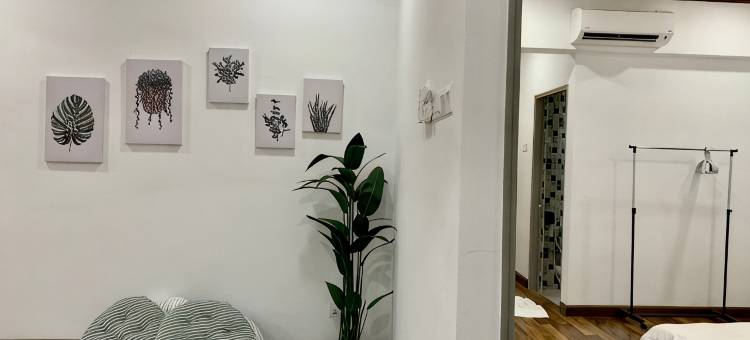 {Free Wifi}Spacious Wooden TOP Floor Apartment图片