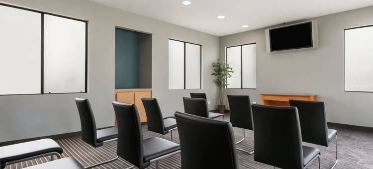 丘拉维斯塔海湾酒店(SureStay Hotel by Best Western Chula Vista San Diego Bay)图片