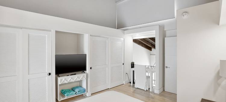 圣詹姆斯广场E单元度假别墅，豪华，宠物友好(The Villa at St. James Place, unit e Luxury, Pet Friendly)图片