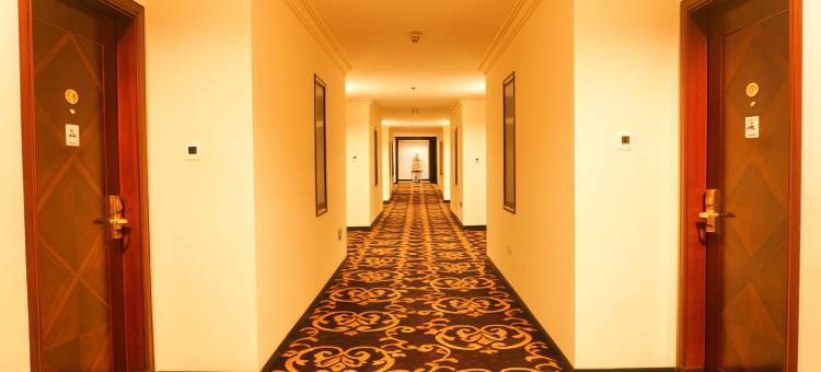 武吉丁宜洛奇大酒店(Grand Rocky Hotel Bukittinggi)图片