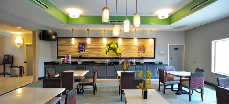 布鲁克希尔拉昆塔温德姆套房酒店(La Quinta Inn & Suites by Wyndham-Brookshire-West Katy)图片