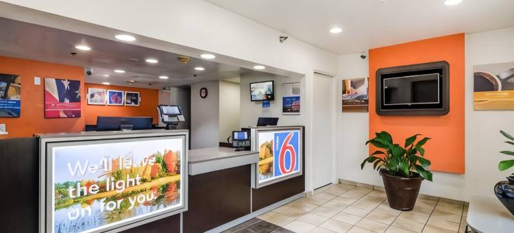 芝加哥西北 - 罗林梅多斯6号汽车旅馆(Motel 6 Rolling Meadows, IL - Chicago Northwest)图片