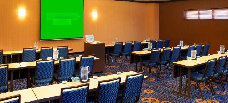 辛辛那提卡温顿万怡酒店(Courtyard Cincinnati Covington)图片