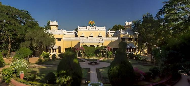 坎克尔宫古迹和KP小屋(KP Cottages)图片