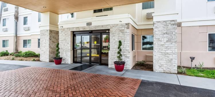 普兰特城 - 莱克兰凯艺酒店(Quality Inn Plant City - Lakeland)图片