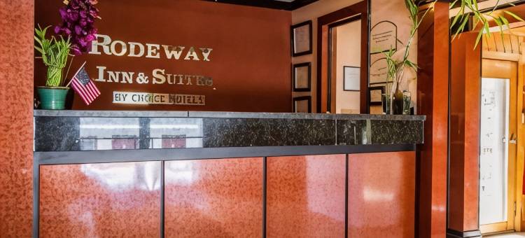 布朗瑞克1号公路附近罗德威套房酒店(Rodeway Inn & Suites Brunswick Near Hwy 1)图片