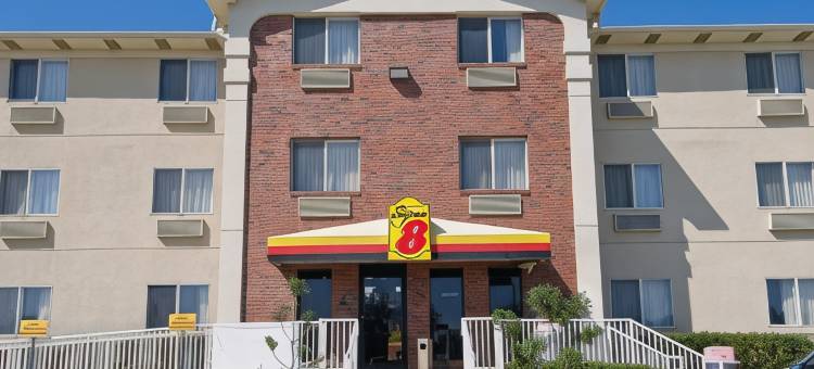 登顿速8酒店(Super 8 by Wyndham Denton)图片