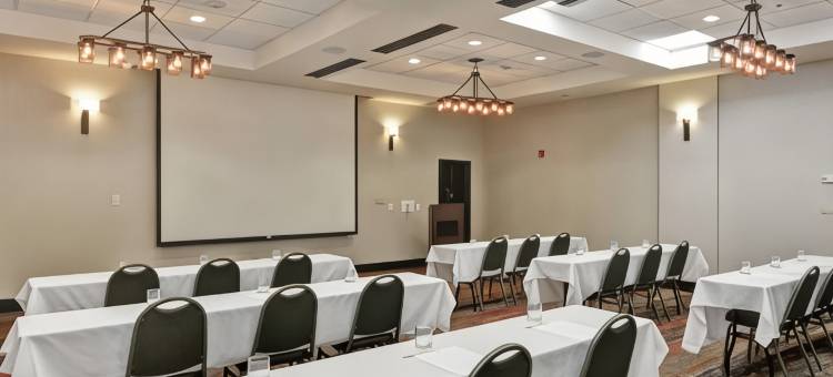 哈蒂斯堡希尔顿逸林酒店(Doubletree by Hilton Hattiesburg)图片