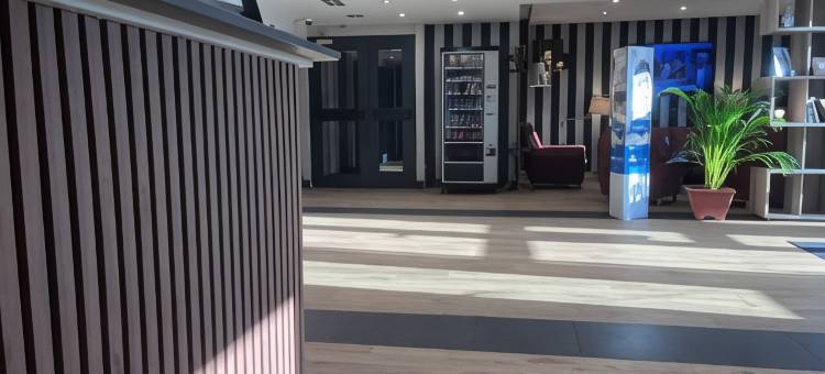 法国巴耶布里特酒店(Brit Hotel Baillet-en-France)图片