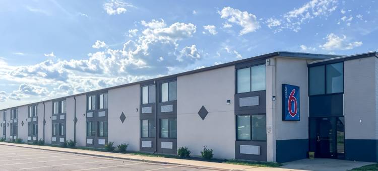 Motel 6 罗克福德, IL – RFD机场(Motel 6 Rockford, IL – RFD Airport)图片