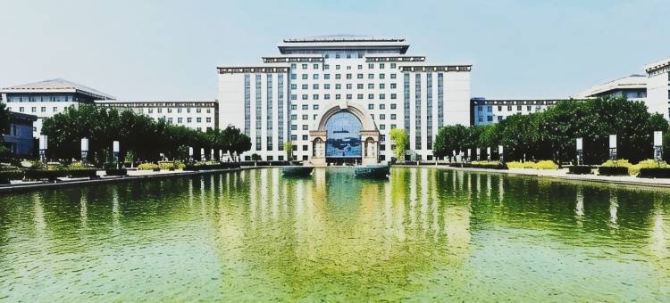蒙自四叶草酒店(南湖公园新天地步行街店)图片