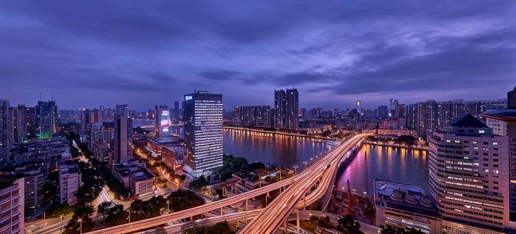 星伦国际公寓(广州北京路步行街珠江夜游店)图片