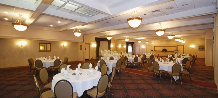 密尔沃基机场贝斯特韦斯特优质酒店及会议中心(Best Western Plus Milwaukee Airport Hotel  Conference Center)图片