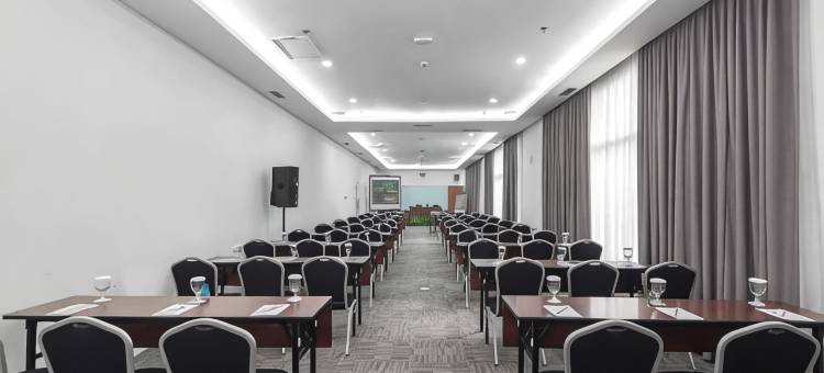 惠斯精选酒店-苏迪曼芝拉扎普(Whiz Prime Hotel Sudirman Cilacap)图片