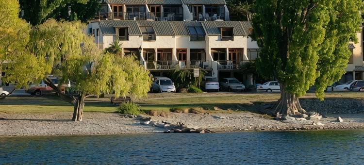 湖畔公寓(Lakefront Apartments,18 Lake Esplanade Road)图片