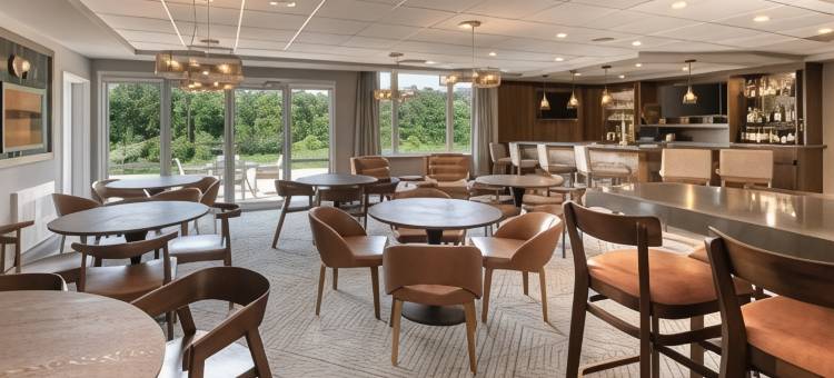 巴里福朋喜来登酒店(Four Points by Sheraton Barrie)图片
