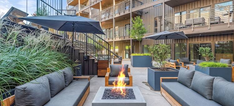 Luxe Condo - Downtown Nashville - Walk to Broadway / the Gulch - Heated Pool 3/1图片