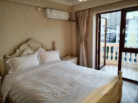 草色入帘青公寓(娄山路分店)