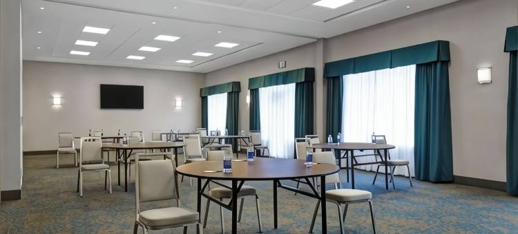 希尔顿欢朋酒店和套房贝尔维(Hampton Inn & Suites by Hilton Belleville)图片