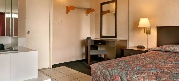 南哈肯萨克骑士酒店(Knights Inn South Hackensack)图片