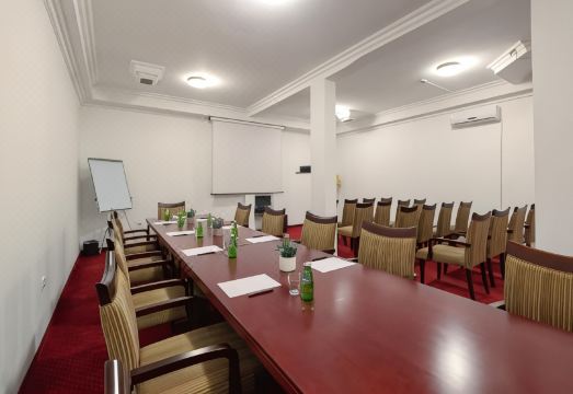 Garni Hotel Planeta Inn Hotel Overview