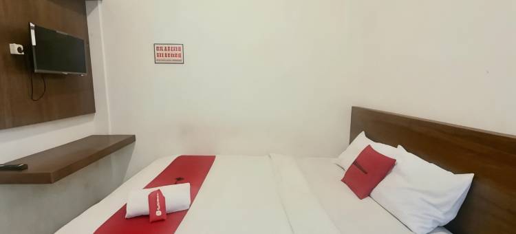 近PGRI坎州阪大学红多兹酒店(RedDoorz Near Universitas Pgri Kanjuruhan)图片