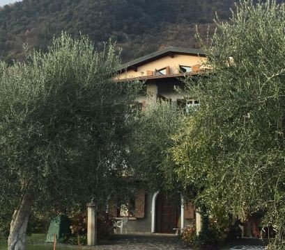 Casa Fornico 8, terrace with breathtaking views of Lake Garda Hotel Overview