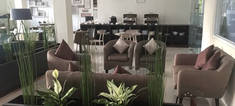 Wise Hotel Tomohon图片
