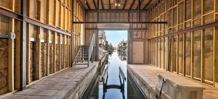 湖上的奢华-带热水浴缸、火坑和船槽(Luxury on Lake LBJ with Hot Tub Firepit & Boat Slip)图片