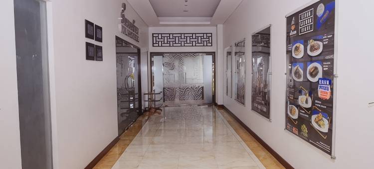 谏义里太阳大酒店(Grand Surya Hotel Kediri)图片