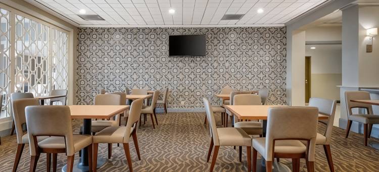 布鲁克林中心贝斯特韦斯特酒店及会议中心(Comfort Inn)图片