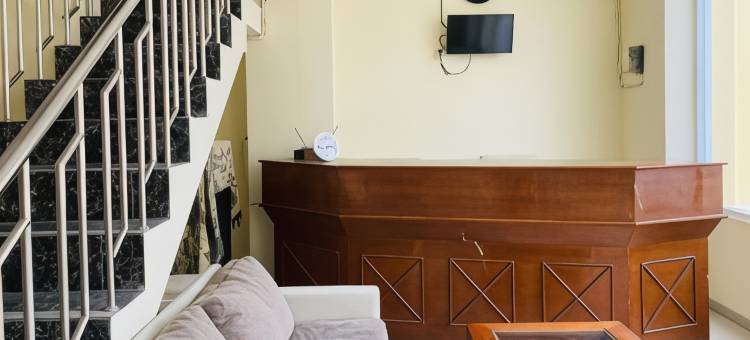 红门酒店-近巴拉贡购物中心三宝垄2号(RedDoorz near Paragon Mall Semarang 2)图片