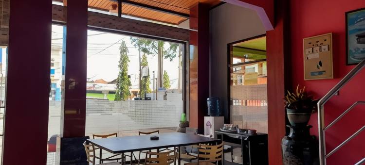 Hotel Rosichan Bau Bau Mitra RedDoorz图片