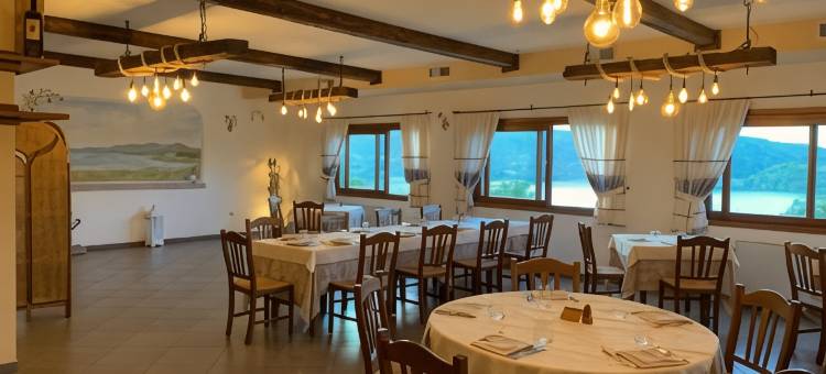瑞雷斯瓦尔卡拉那酒店(Hotel Valkarana Country Relais)图片
