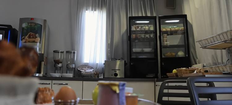 勒曼酒店里昂东部-维尔方丹(Hôtel Lémand Lyon Est - Villefontaine)图片