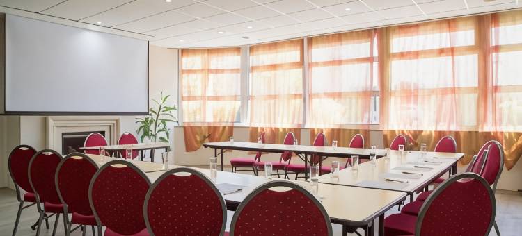 圣瑞尼安红牛肉原创城市酒店(The Originals City, Hôtel le Boeuf Rouge, Saint-Junien)图片