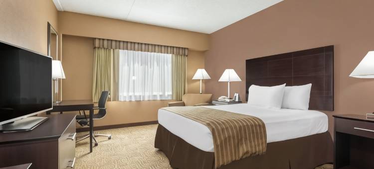 佩恩茨维尔华美达酒店及会议中心(Ramada by Wyndham Paintsville Hotel & Conference Center)图片