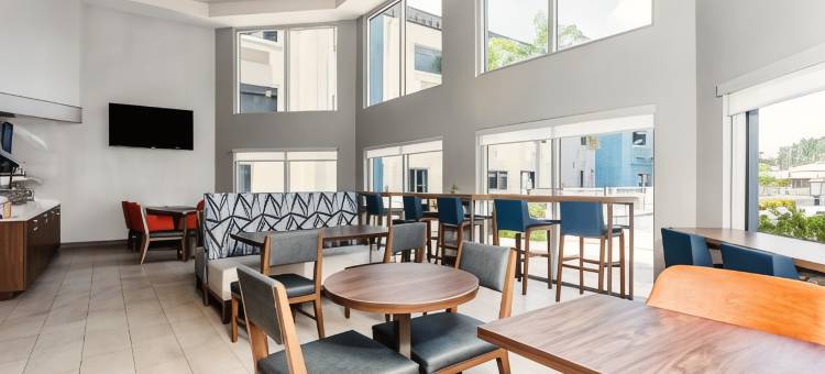 Holiday Inn Express 清水东 - ICOT中心(Holiday Inn Express Clearwater East - Icot Center)图片