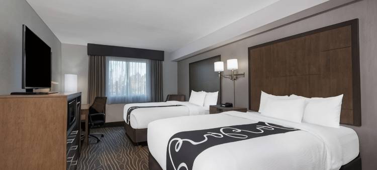 安克雷奇机场拉昆塔温德姆套房酒店(La Quinta Inn & Suites by Wyndham Anchorage Airport)图片