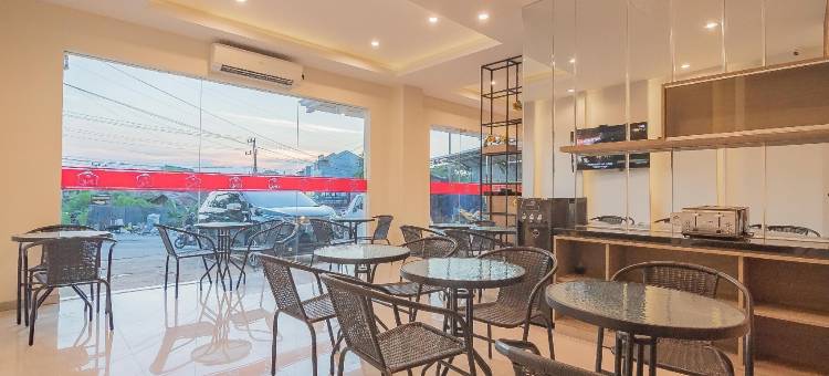 红多兹Plus酒店@三马林达西拉吉萨尔曼(RedDoorz Plus @ Siradj Salman Samarinda)图片