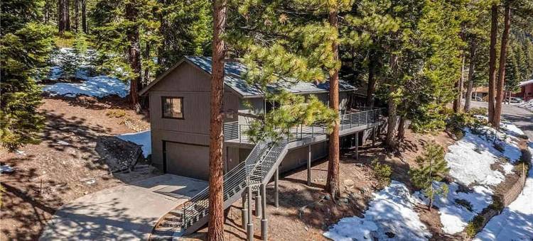 舒适宽敞的四卧室现代山间度假屋(Cozy Spacious 4BD Modern Mountain Home)图片