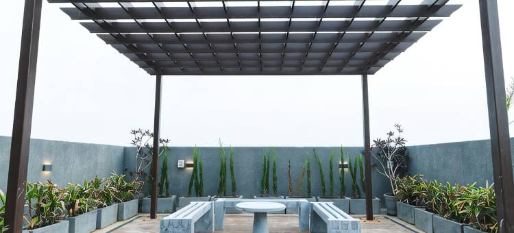 Modern Studio Near Bombay Hospital |Juliet Balcony图片