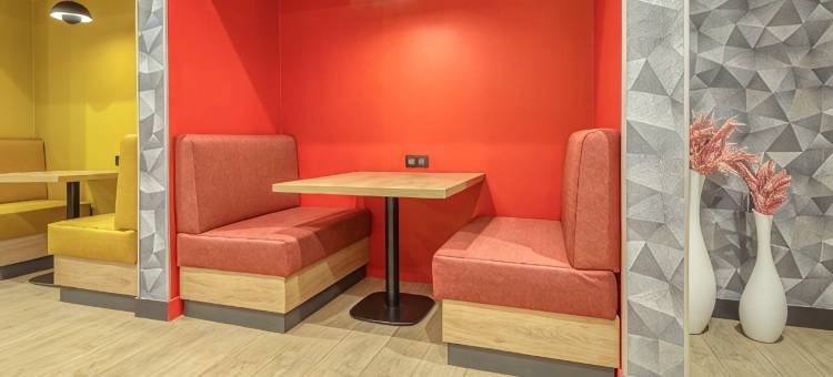 宜必思绍莱酒店(Ibis Cholet)图片