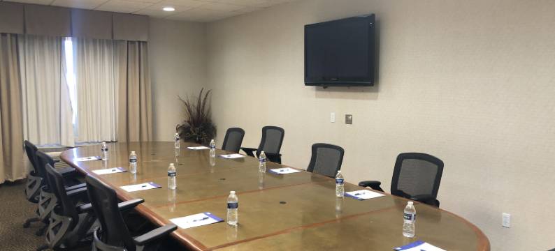 洲际酒店集团霍威尔智选假日酒店及套房(Holiday Inn Express & Suites HOWELL by IHG)图片